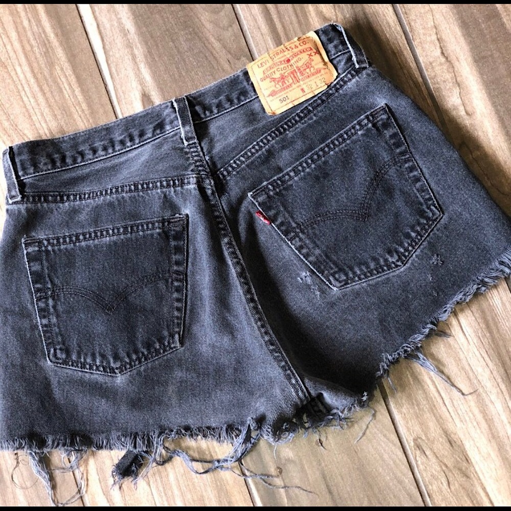 Levi distressed shorts
